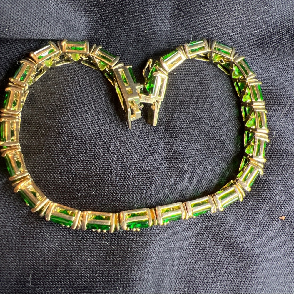 926 sterling silver green Cz trillion triangle cut vermeil gold bracelet - Picture 4 of 9